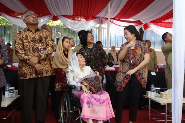 Menko PMK Menghadiri Acara "Gerakan Saya Perempuan Anti Korupsi" image 1